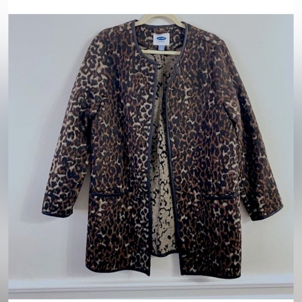 Beautiful Animal Print Coat Jacket with Faux Leather Trim - Picture 2 of 11